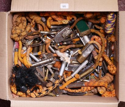 Large lot of tinder lighters. Many zoomorphic...