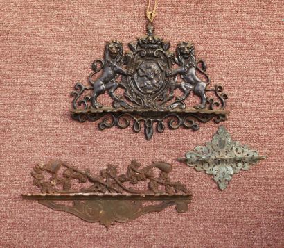 Set of 7 pipe racks:
-6 cast-iron: Belgian...