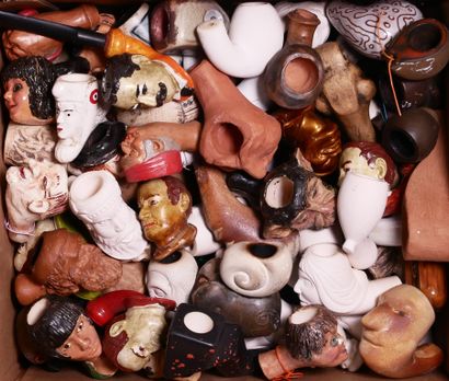 Lot of 100 ceramic pipes and fireplaces:
White...