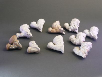 GAMBIER.
Lot of 10 enameled heads:
-N°934,...