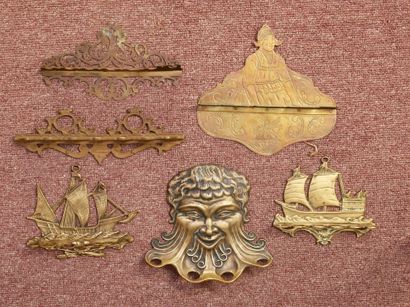 Set of 12 pipe racks:
-5 cast-iron: 2 salamanders...