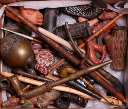 Pipes of the world.
Lot including:
20 contemporary...