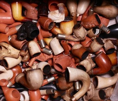 GAMBIER.
Large lot of white, red, black and...
