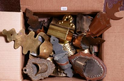 Set of 10 wall-mounted brass fidibus holders...