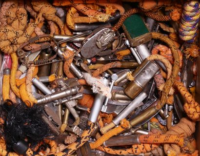 Large lot of tinder lighters. Many zoomorphic...