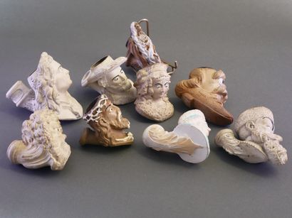 GAMBIER.
Lot of 8 large enameled heads:
-without...