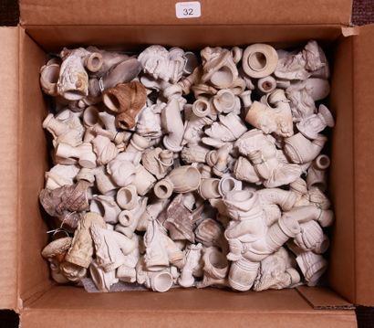 DUTEL-GISCLON.
Lot of 147 white clay fireplaces....