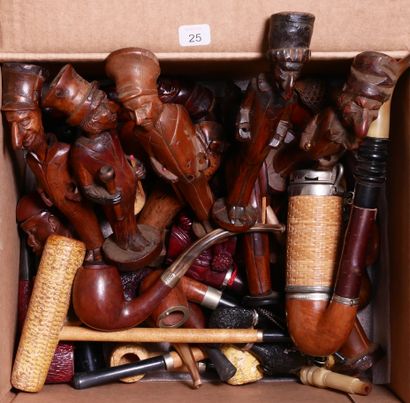 Lot of 22 carved briar pipes and simple models....