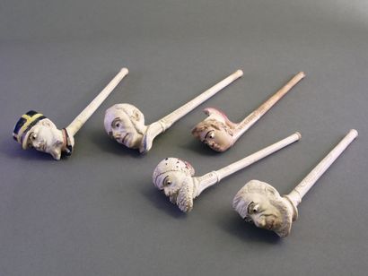 GAMBIER.
Lot of 5 enameled fancies:
-N°1641,...