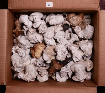 MONTEREAU.
Lot of white clay pipe hearths....