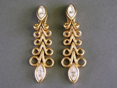 CHRISTIAN DIOR
Pair of gold-tone metal clip-on...