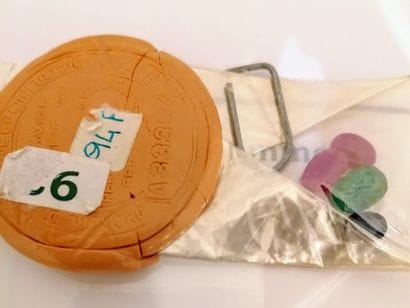 Set of 4 stones consisting of one natural...
