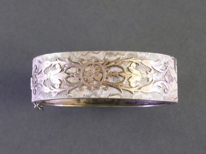 Rigid silver clasp bracelet (min. 800/°°)...