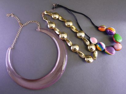 A large collection of costume jewelry, including...