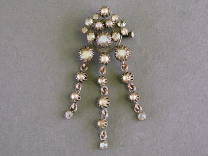VINTAGE
Broche en métal sertie de strass...