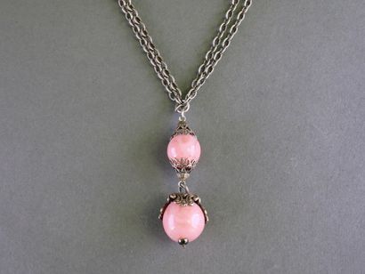 VINTAGE
Collier en métal argenté retenant...