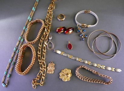 FANTAISIE
Important ensemble de bijoux fantaisie...