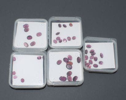 Set of rhodolite garnets (consisting of 5...