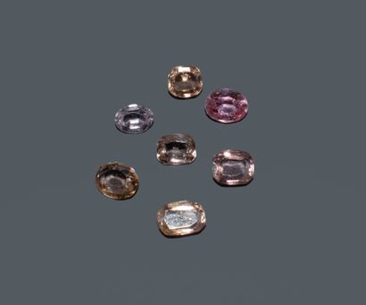 Set of 5 pink imperial topazes. Total weight:...