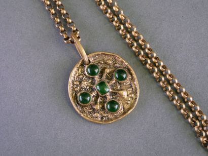 VINTAGE
Chaîne en pendentif en métal à patine...