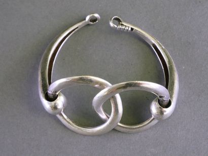 Rigid, hinged silver bracelet (min. 800/°°),...
