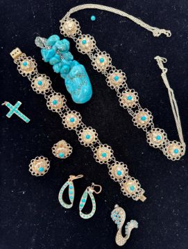 FANTAISIE
SET made of silver plated metal,...
