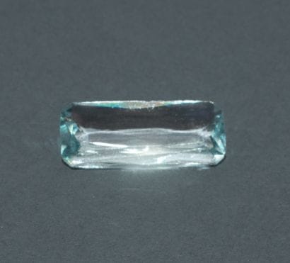 Rectangular aquamarine with beveled edges.
Dimensions:...