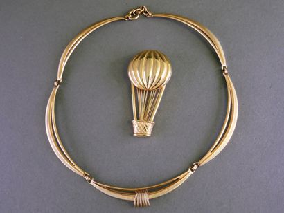 VINTAGE
Ensemble composé d'un collier ras-de-cou...