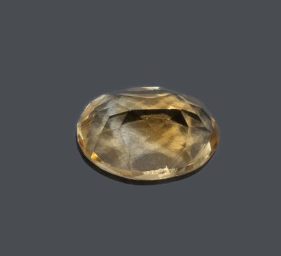 Oval citrine.
Dimensions: 10.2 x 14.3 mm....
