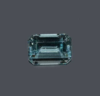 Rectangular aquamarine with beveled edges.
Dimensions:...