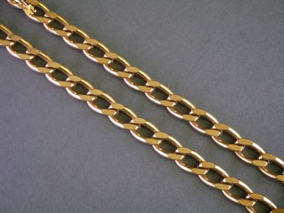 NINA RICCI
Collier en métal doré à grosse...