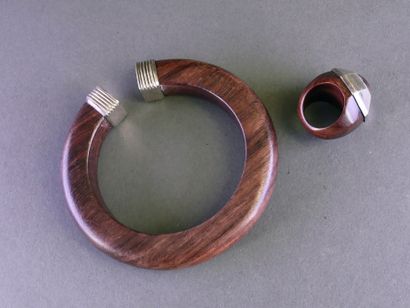 A set made of precious wood and silver-plated...