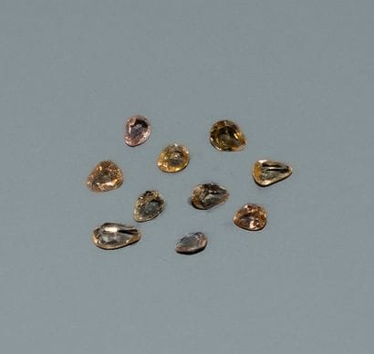 Set of 10 imperial topazes.
Total weight:...