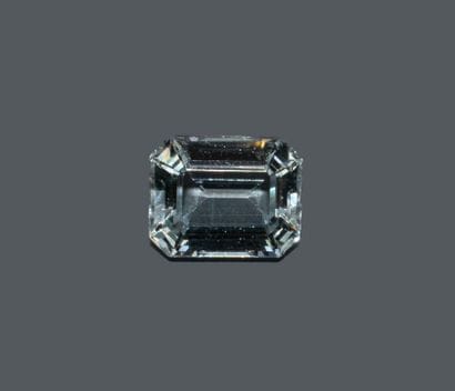 Rectangular aquamarine with beveled edges.
Dimensions:...