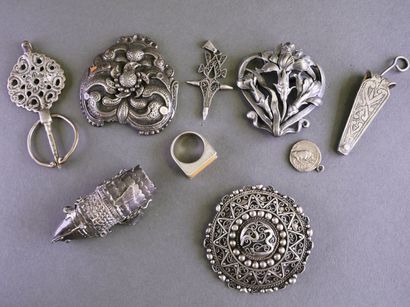 A set of silver plated metal items including...