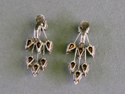 VINTAGE
Pair of metal clip-on earrings with...