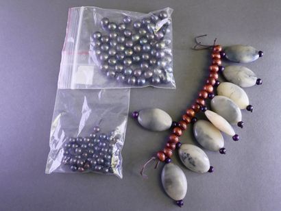 A large collection of costume jewelry, including...