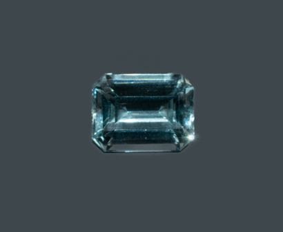 Rectangular aquamarine with beveled edges.
Dimensions:...
