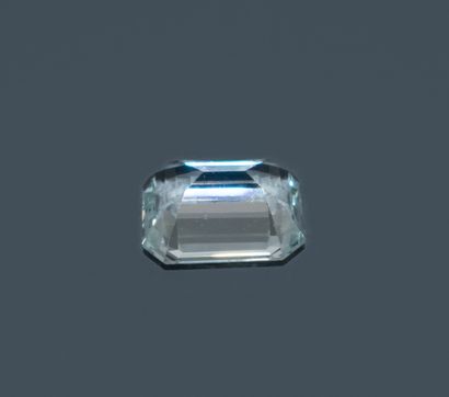 Rectangular aquamarine with beveled edges.
Dimensions:...