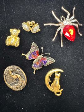 FANTAISIE
SET made of gold- or silver-plated...