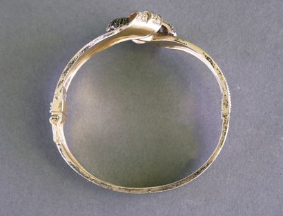 THEODOR FAHRNER
Rigid clasp bracelet in vermeil...