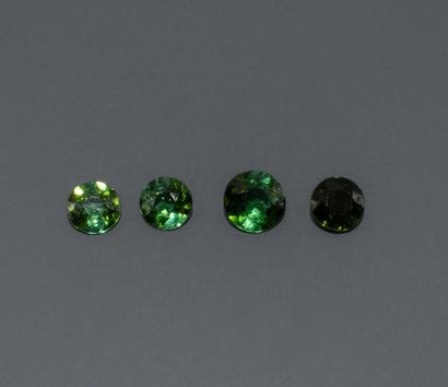 Set of 4 round chromium-bearing tourmalines...