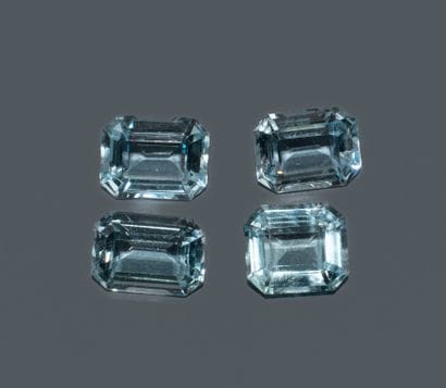 Set of 2 pairs (4) of rectangular aquamarines...