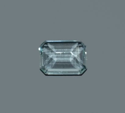 Rectangular aquamarine with beveled edges.
Dimensions:...