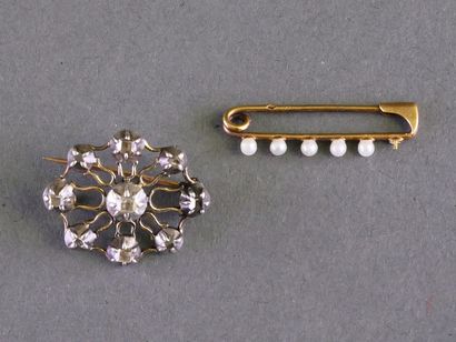 Set made of 18k yellow gold (750/°°) and...