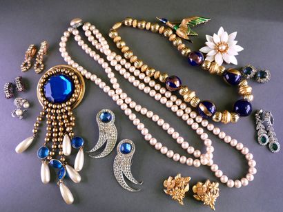 FANTAISIE
Set made of silver plated or gold...
