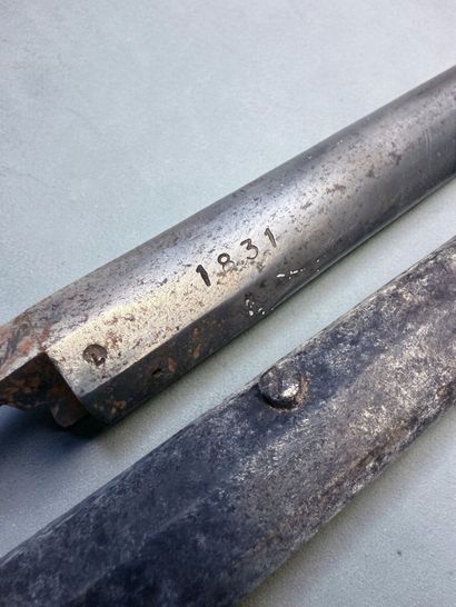 Lot de 2 crosses de fusil, 5 canons, 4 b...