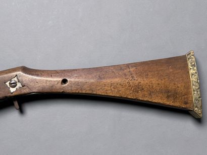 Fusil, à silex, d’Afrique du Nord, dit moukalah
Platine...