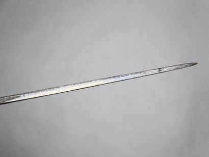 Épée d’Officier
Fusée à joues quadrillées....