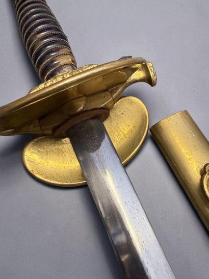 Épée de Contre-amiral, modèle 1817 à ciselures
Fusée...
